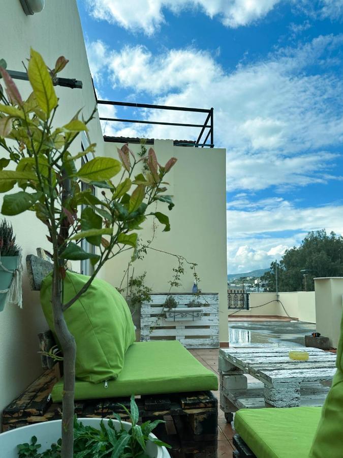 Beachnest Apartment อายิโอสนิโกลาโอส ภายนอก รูปภาพ